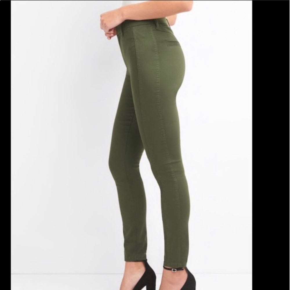 GAP High Rise Sculpt Twill Pants in Olive Green